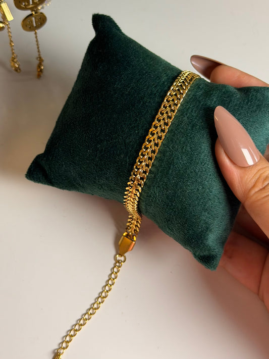Gold Metal Chain Bracelet Premium Layering Essential