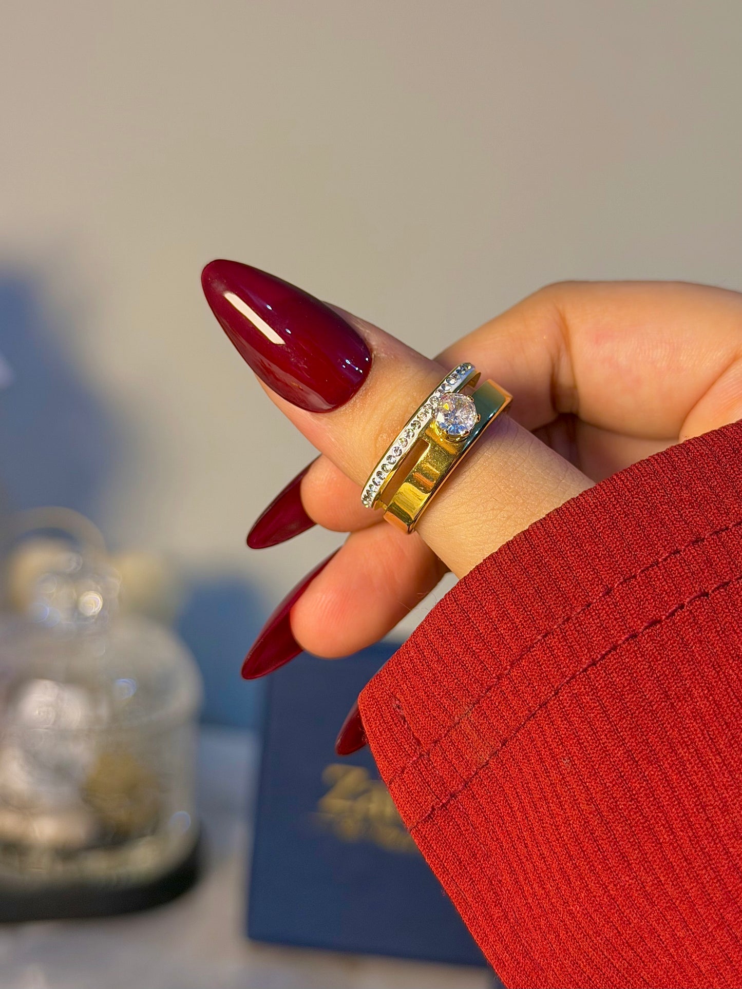 Dual Band Solitaire Ring – Gold