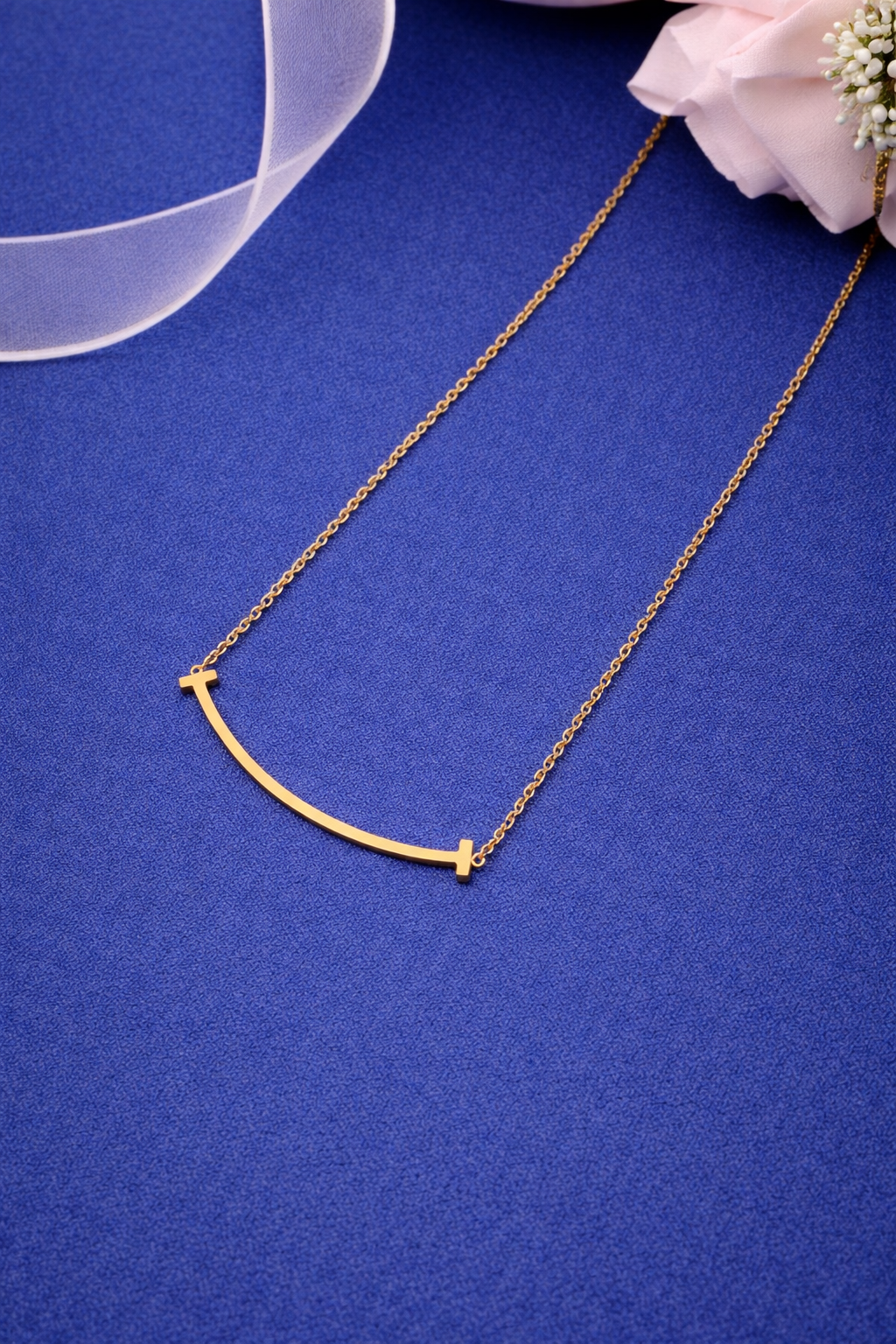 Sleek Metal Bar Necklace in Gold Finish