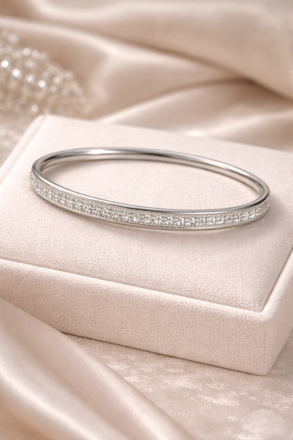 Sleek and Elegant Silver Bangle