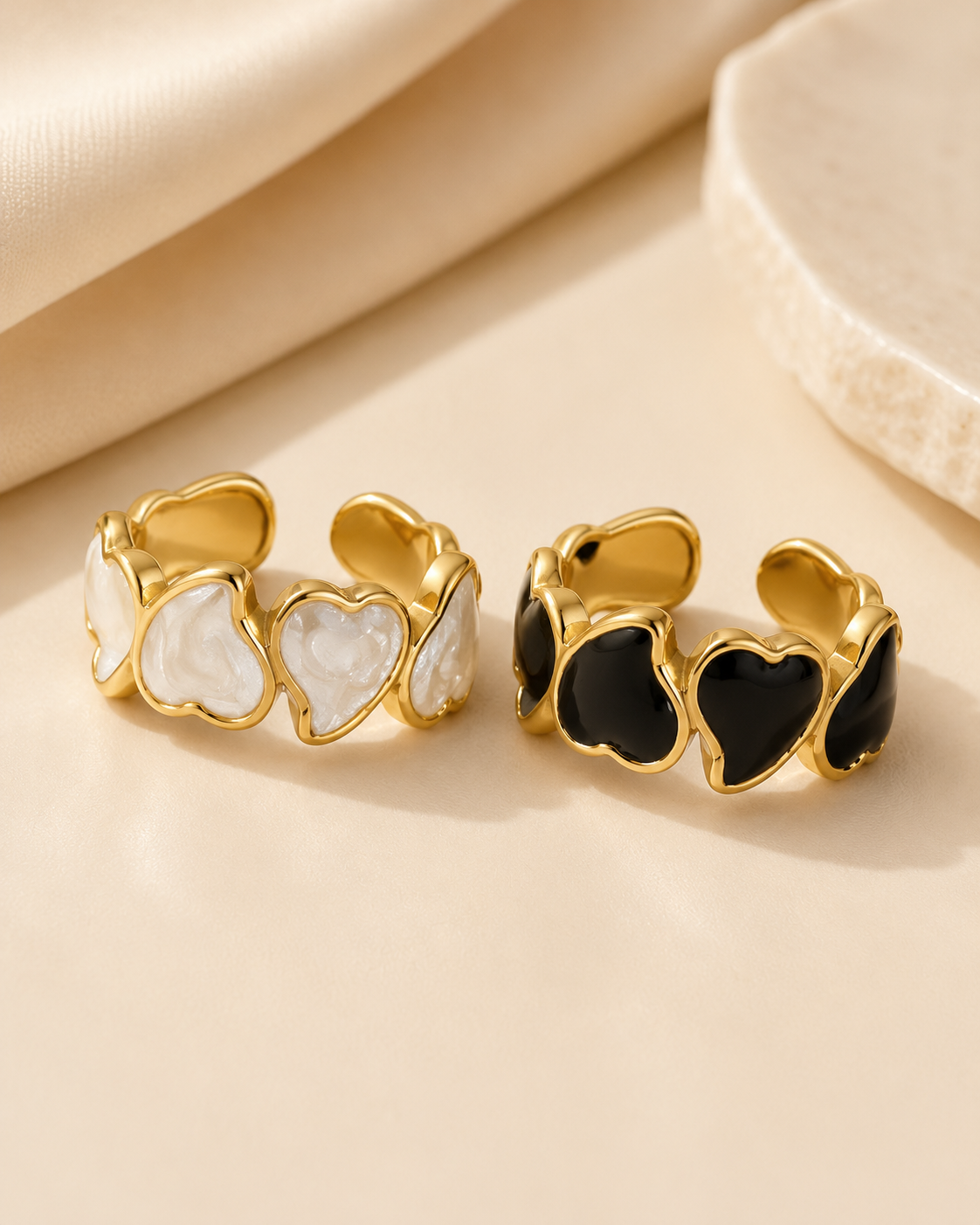 Minimal Heart Ring – Elegant Gold Everyday Statement