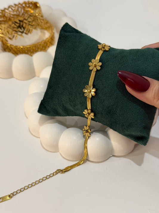 Gold Flower Charm Bracelet