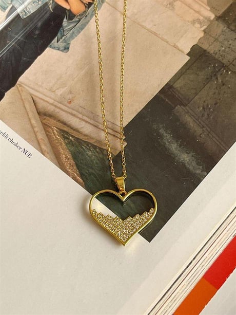Metal Heart Pendant Necklace with Sparkling Crystals - Golden
