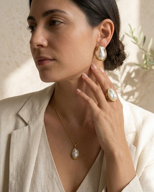 Luxury Chunky Pearl Jewellery Set – Necklace, Ring & Earrings
