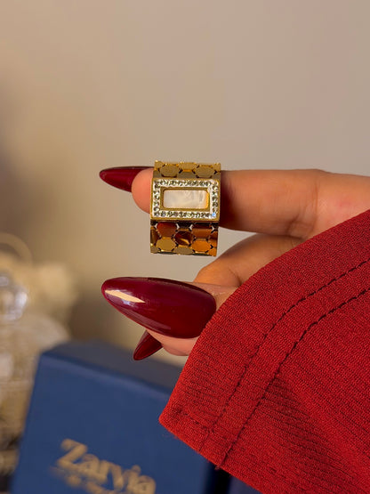 Geometric Mother of Pearl Cocktail Ring – Gold