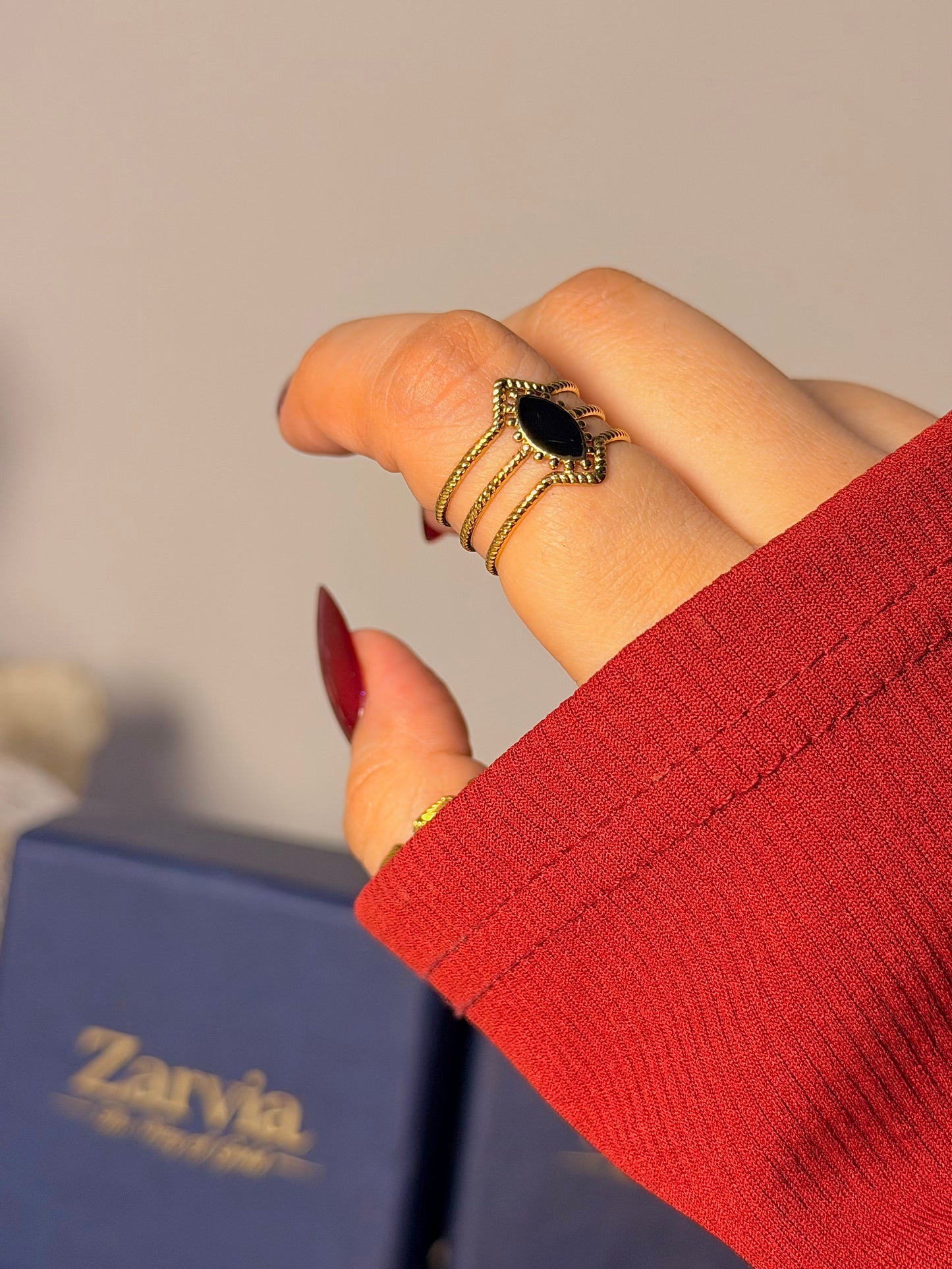 Black Onyx Inspired Ring - Vintage Layered Band Design