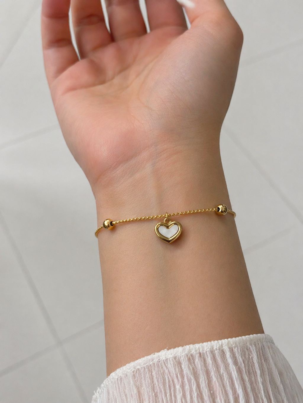 Minimal Heart Beaded Chain Bracelet
