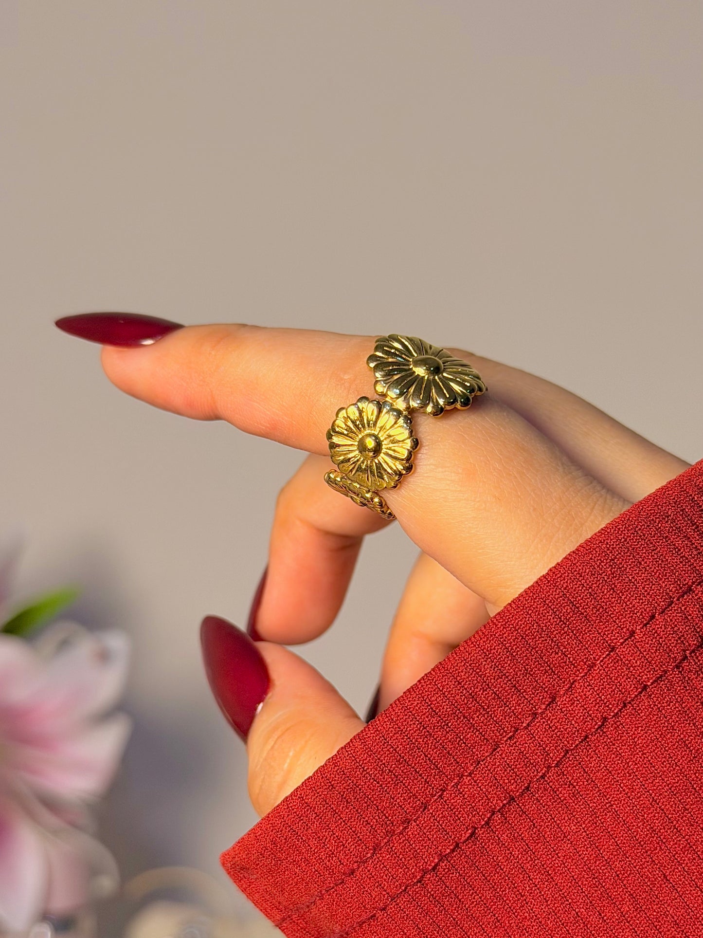 Vintage Daisy Wrap Ring - Adjustable Floral Bloom Open Band