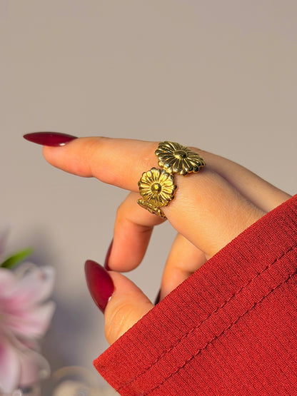 Vintage Daisy Wrap Ring - Adjustable Floral Bloom Open Band