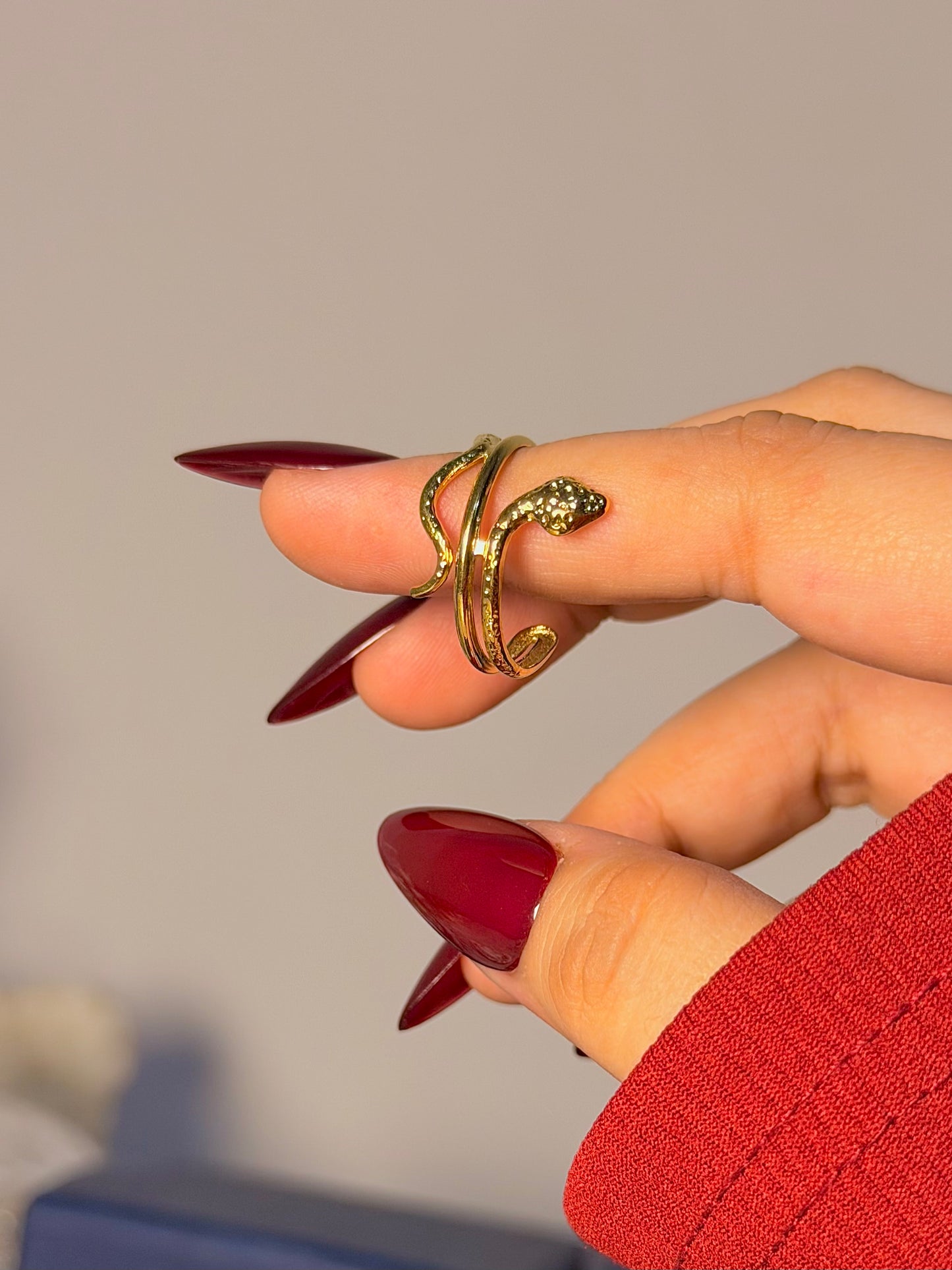 Minimal Snake Ring - Everyday Essential