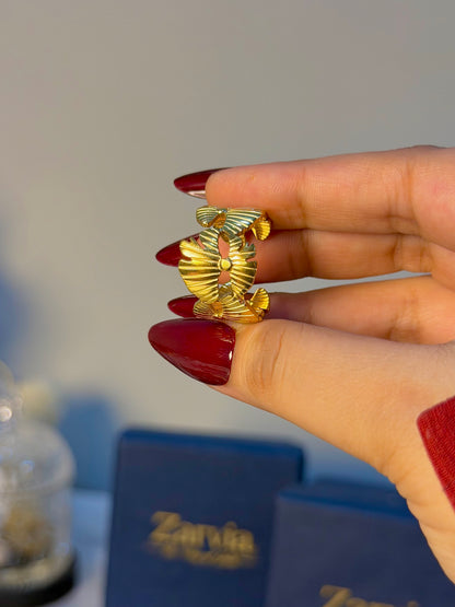 Chunky Floral Petal Open Ring – Gold
