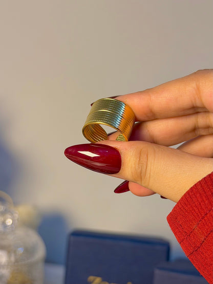 Textured Cuff Band Ring – Gold