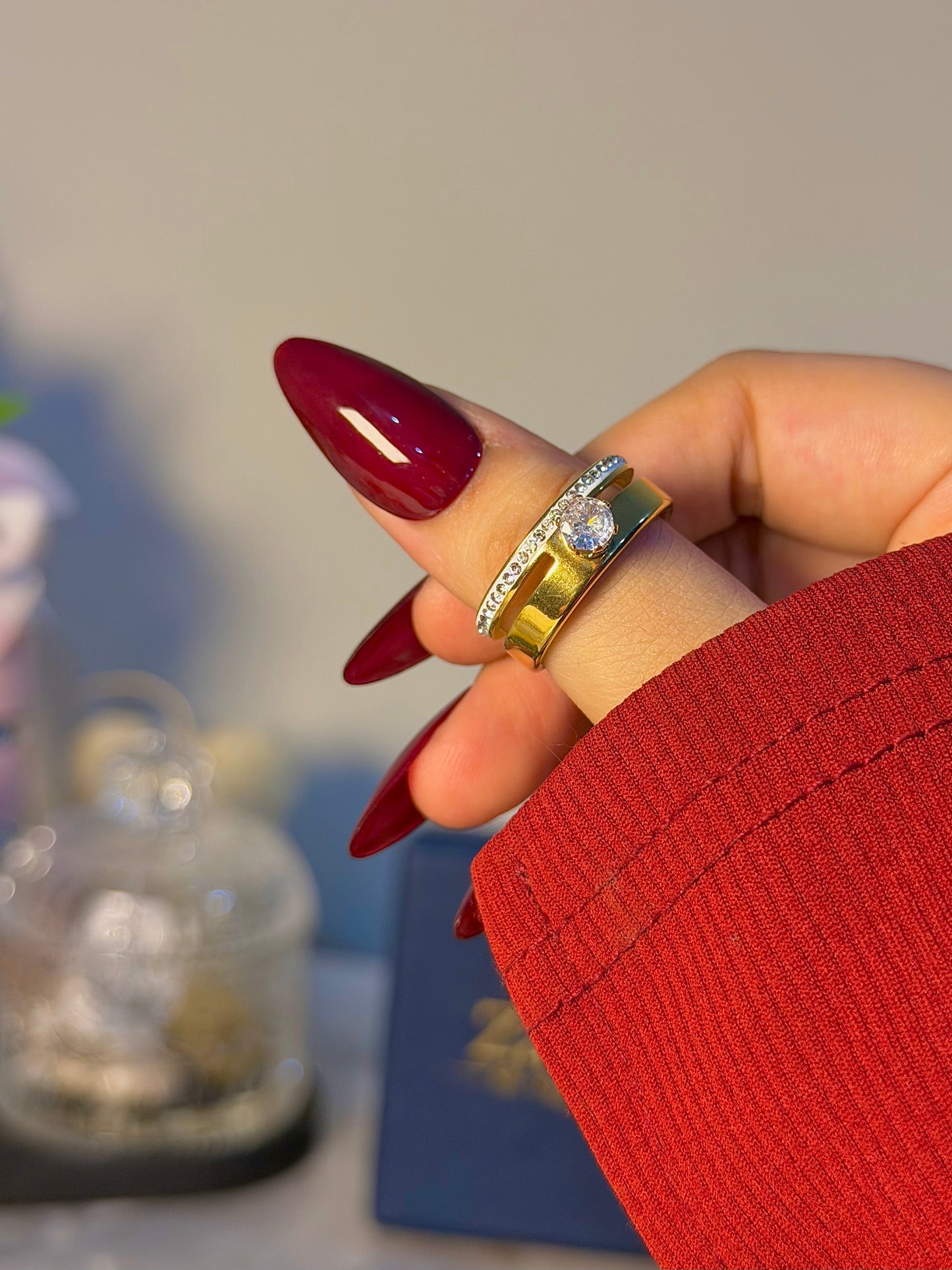 Dual Band Solitaire Ring – Gold