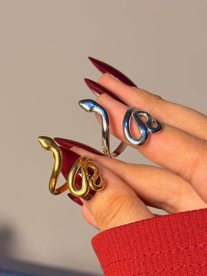 Sleek Snake Ring - Statement Design