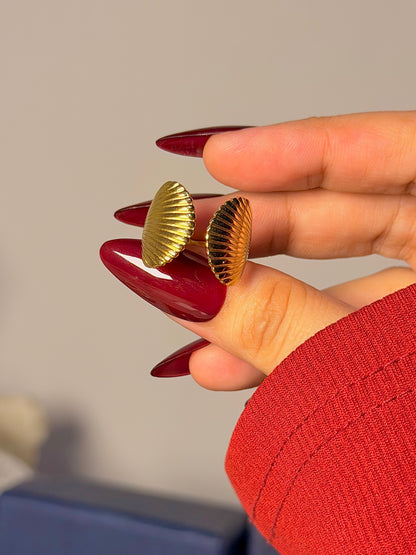 Ribbed Dome Ring - Bold Textured Design