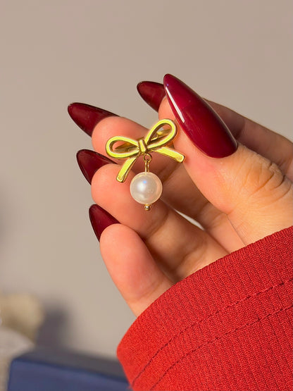 Bow Charm Ring - Pearl Drop Accent