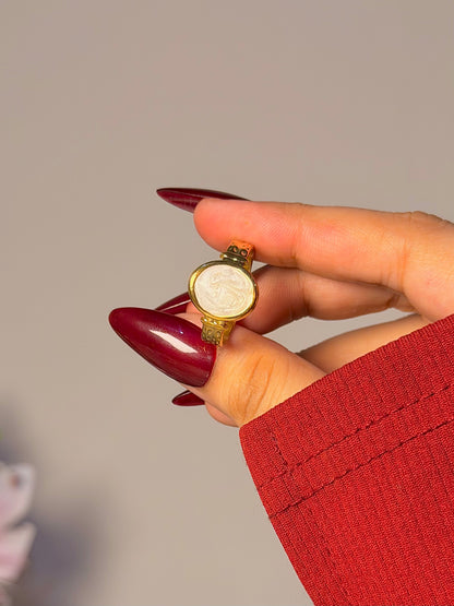 Royal Cameo Ring - Timeless Portrait Band