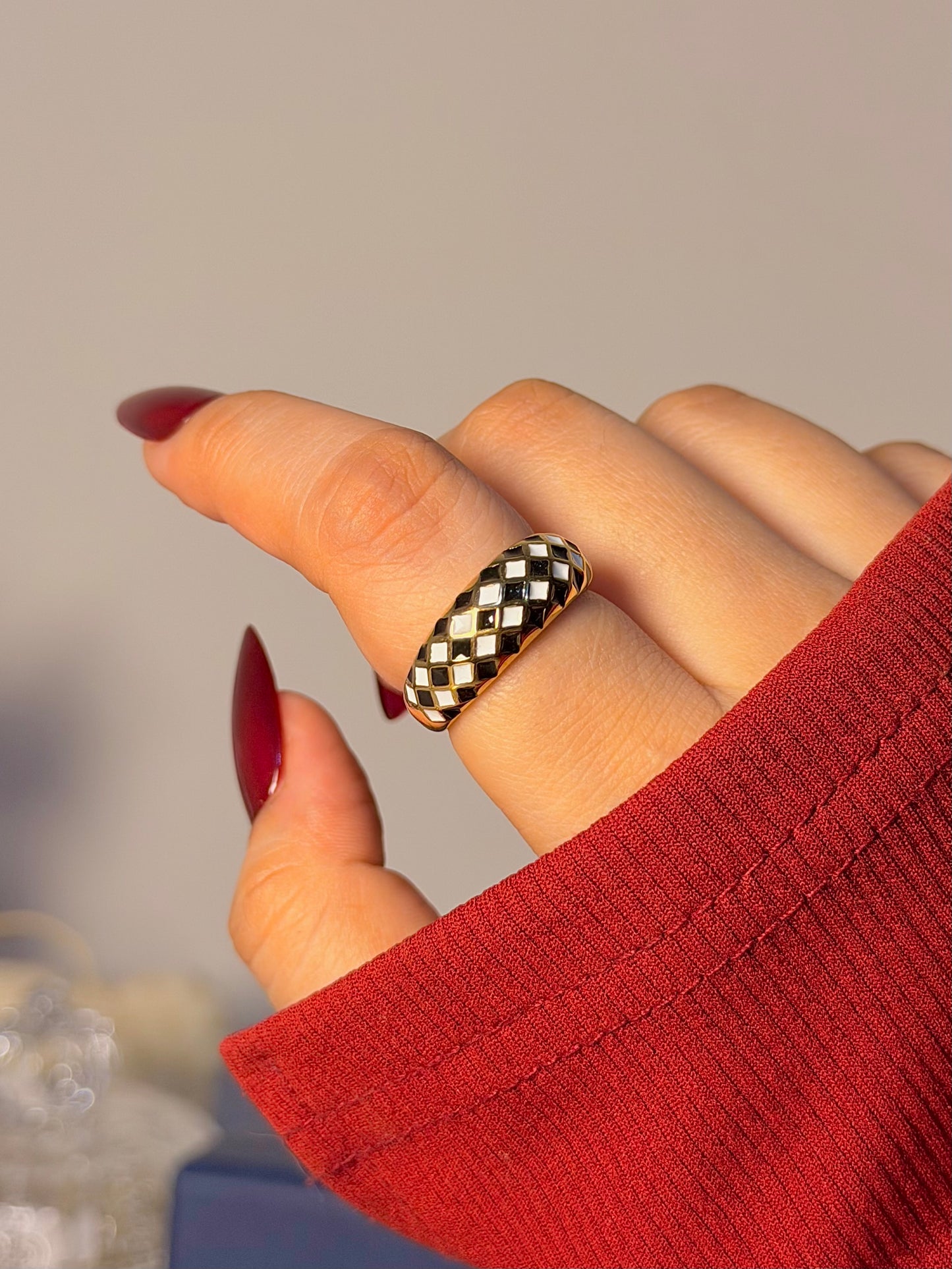 Retro Checker Ring - Trendy Geometric Band