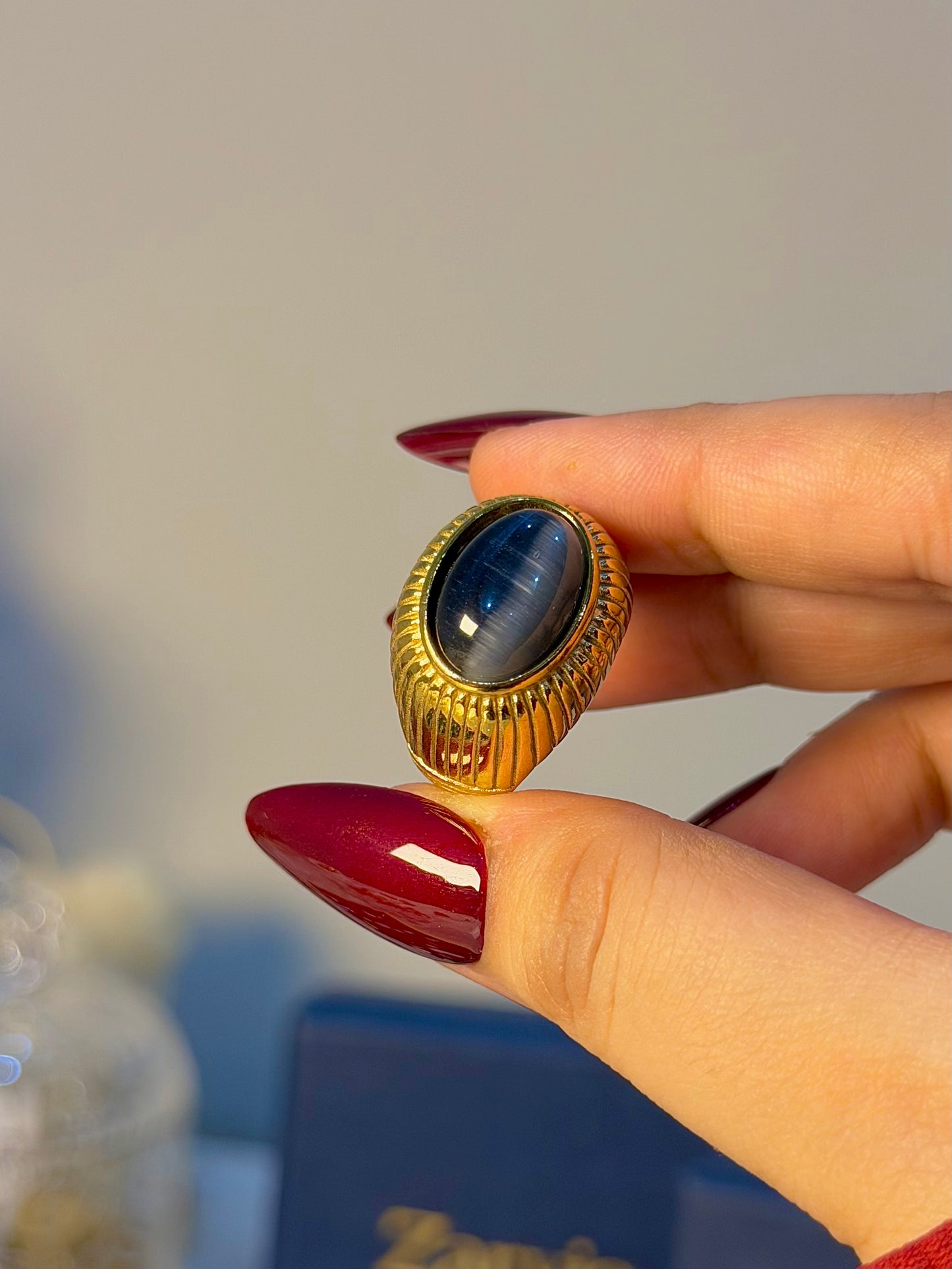 Vintage Black Onyx Statement Ring for Women – Gold
