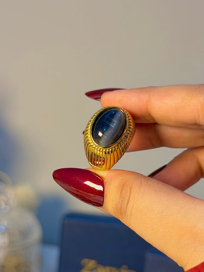 Vintage Black Onyx Statement Ring for Women – Gold