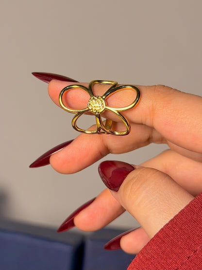 Open Flower Ring - Floral Outline Design