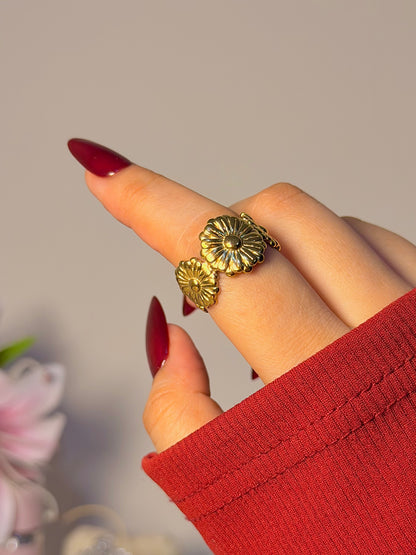 Vintage Daisy Wrap Ring - Adjustable Floral Bloom Open Band