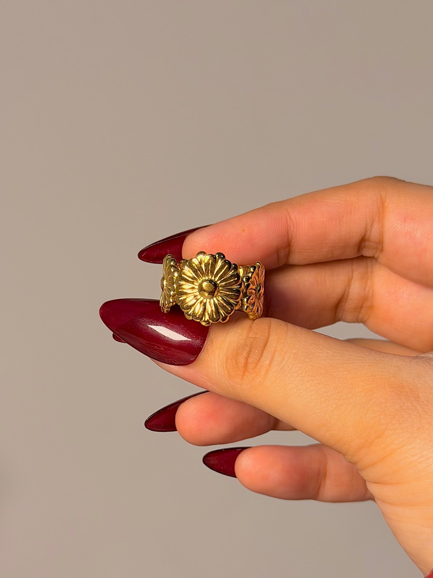 Vintage Daisy Wrap Ring - Adjustable Floral Bloom Open Band