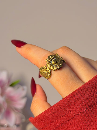 Vintage Daisy Wrap Ring - Adjustable Floral Bloom Open Band
