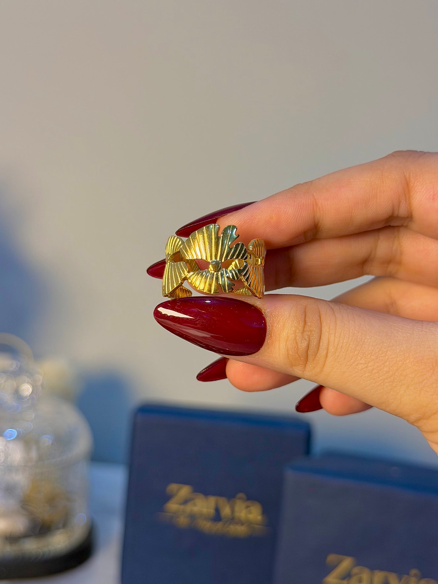 Chunky Floral Petal Open Ring – Gold
