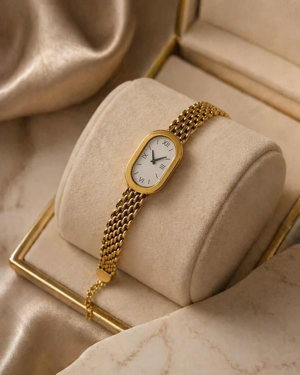 Gold Stainless Steel Bracelet Watch – Timeless White Dial