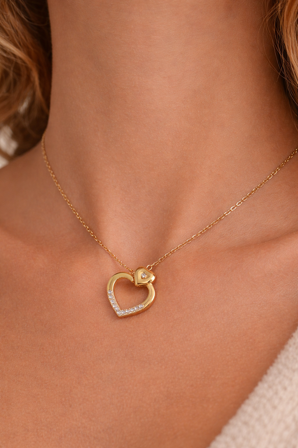 Elegant Rhinestone Heart Pendant Necklace