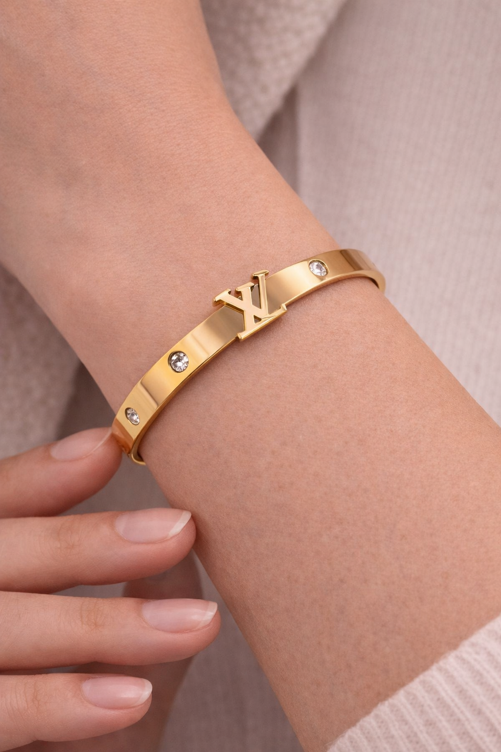 Classic Detail Metal Bangle
