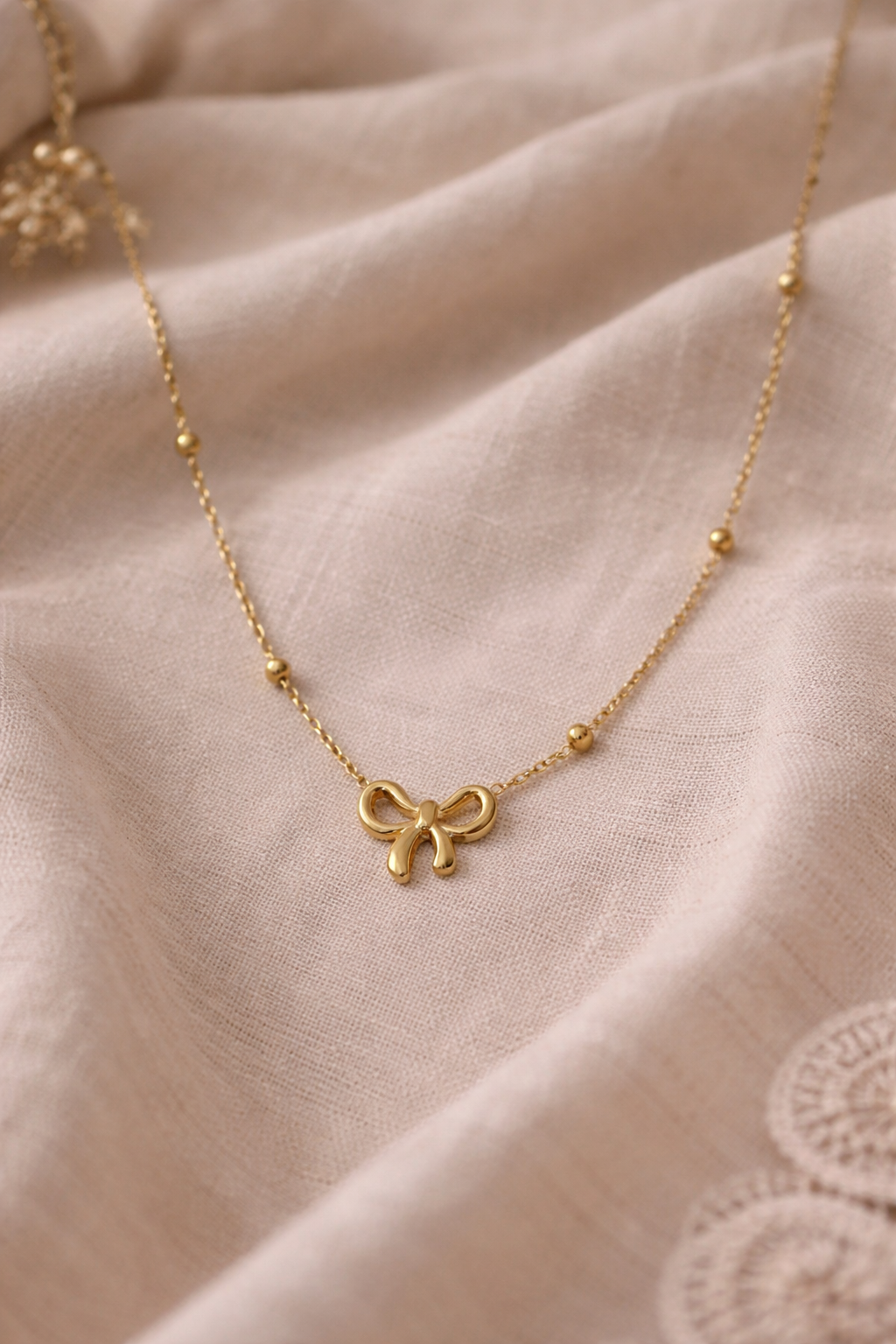 Bow Pendant Necklace