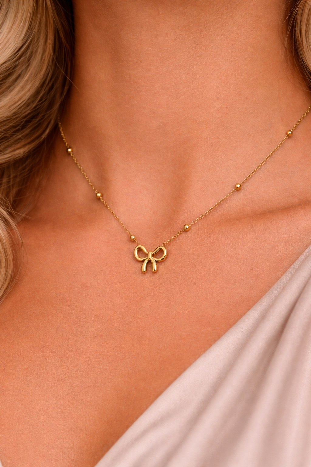 Bow Pendant Necklace