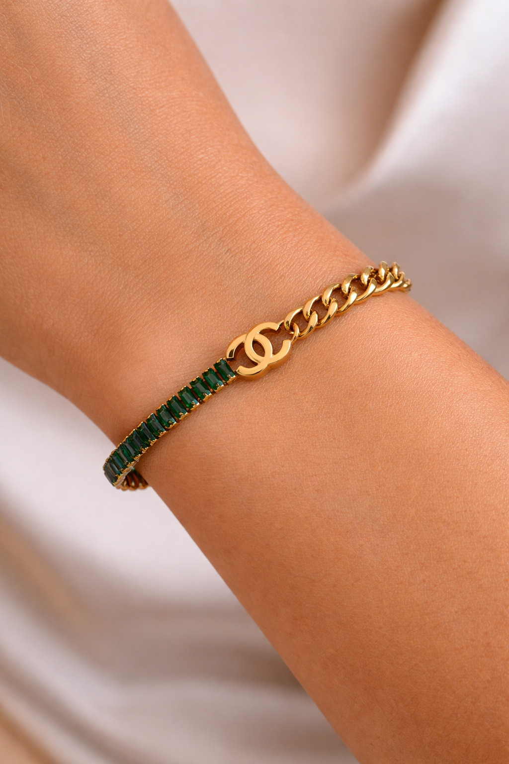 Stylish Stainless Steel Jewellery Set – Necklace, Bracelet & Ear Studs