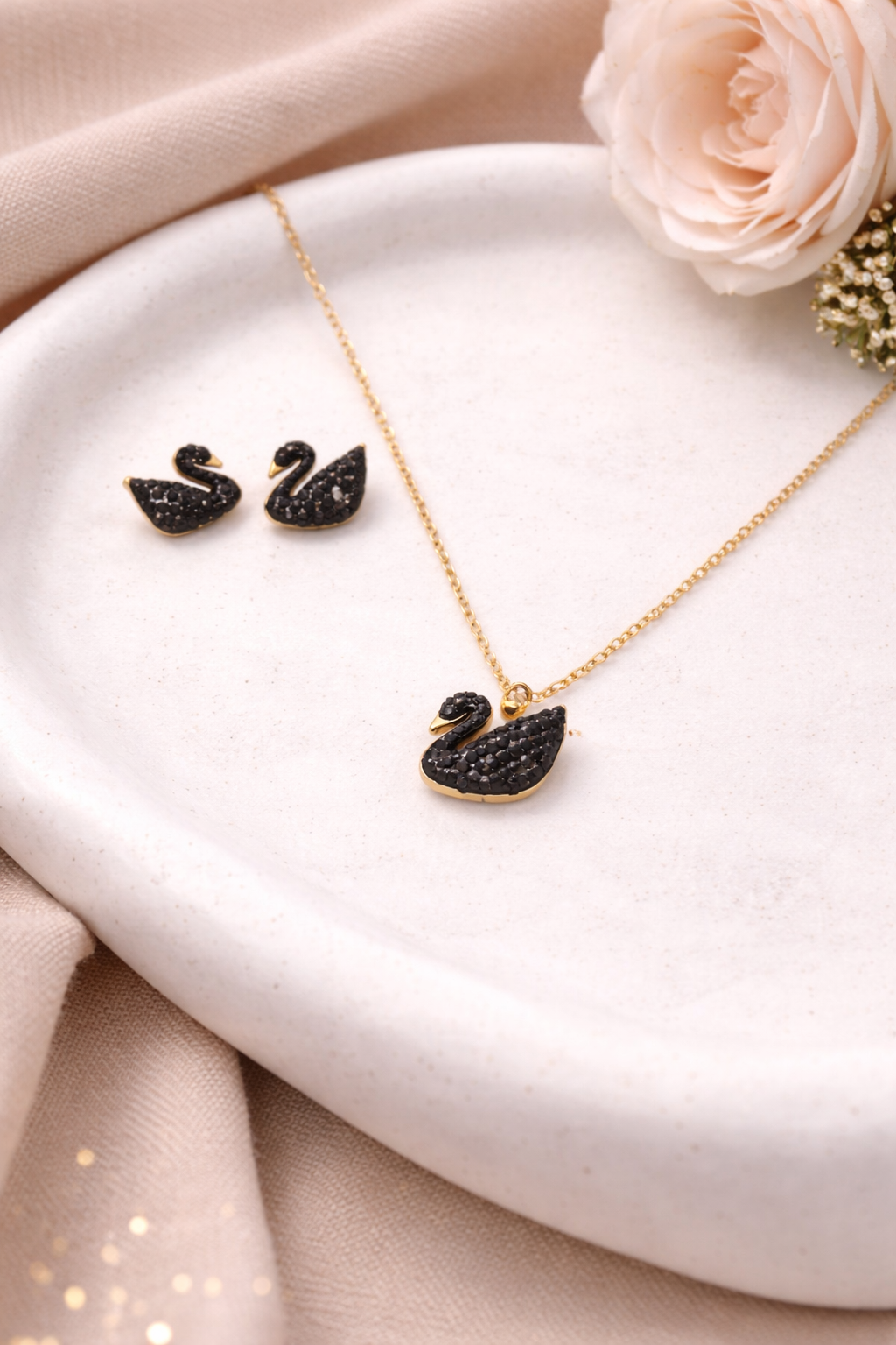 Midnight Swan Must-Have Duo