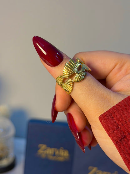 Chunky Floral Petal Open Ring – Gold