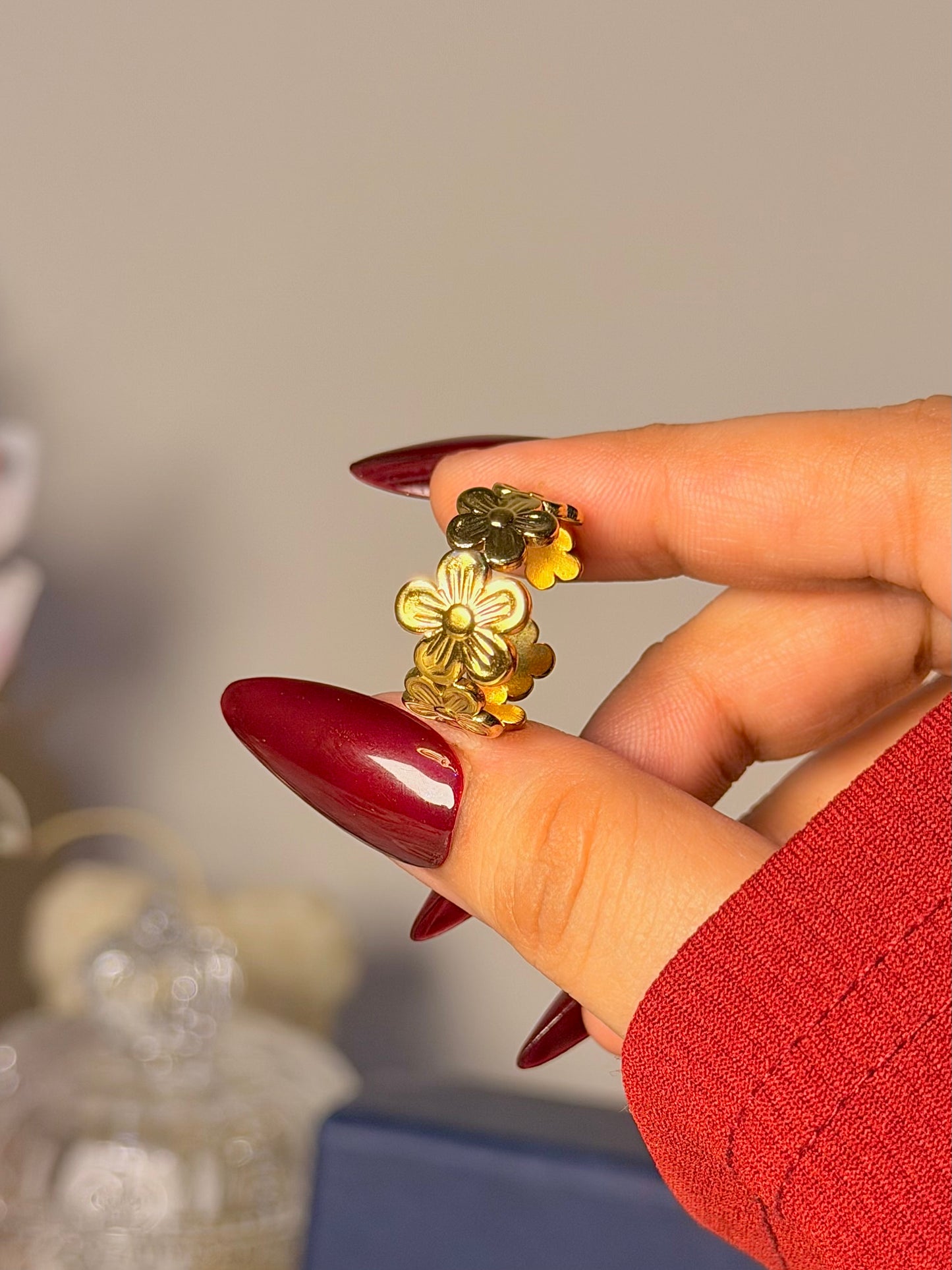 Dainty Floral Band Ring - Blossom Inspired Everyday Stackable Ring