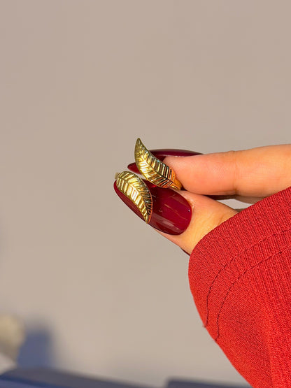 Luxury Gold Leaf Open Ring for Women - Nature Inspired Elegant Design