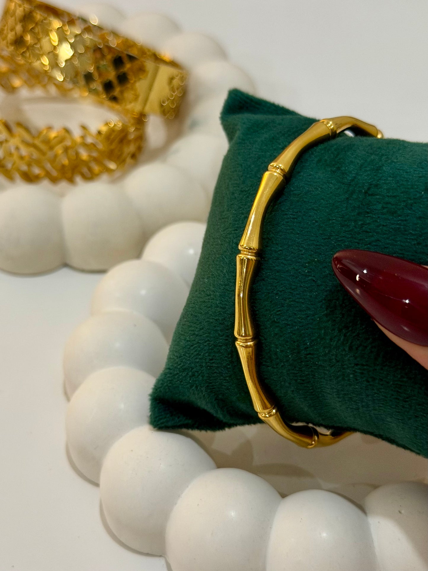 Bamboo Style Gold Bracelet – Elegant Minimal Bangle