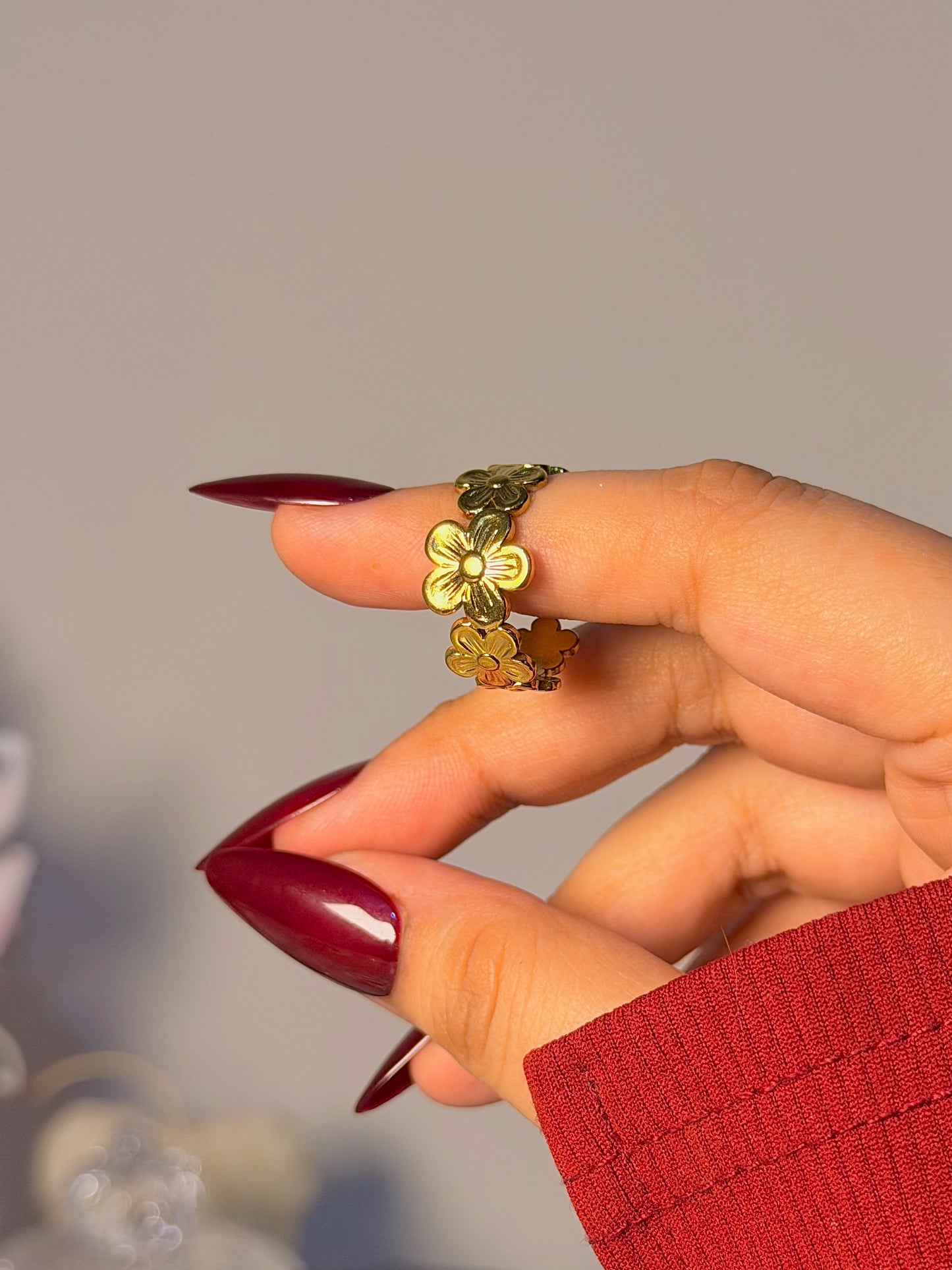 Dainty Floral Band Ring - Blossom Inspired Everyday Stackable Ring