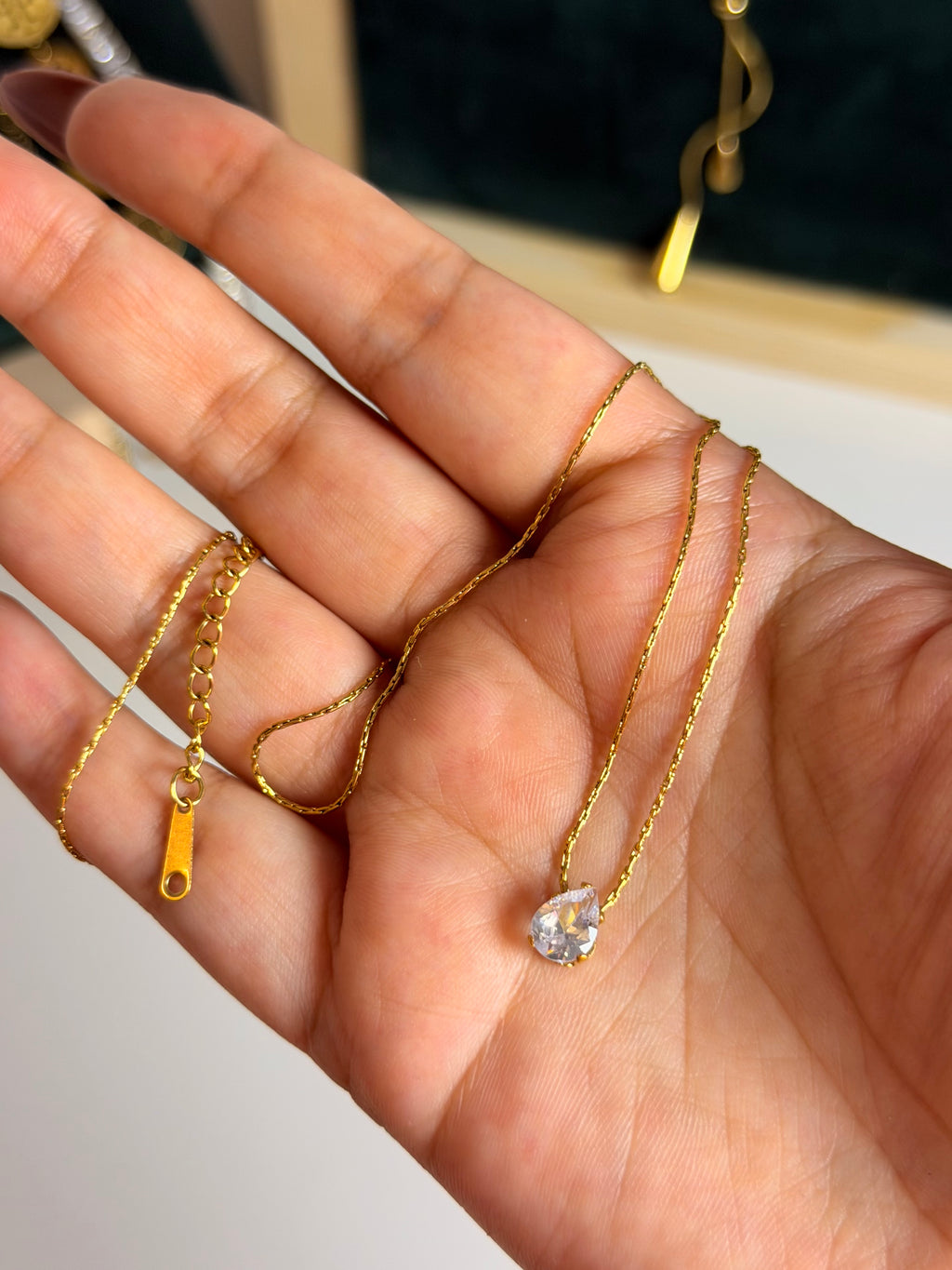 Elegant Teardrop Crystal Pendant Necklace