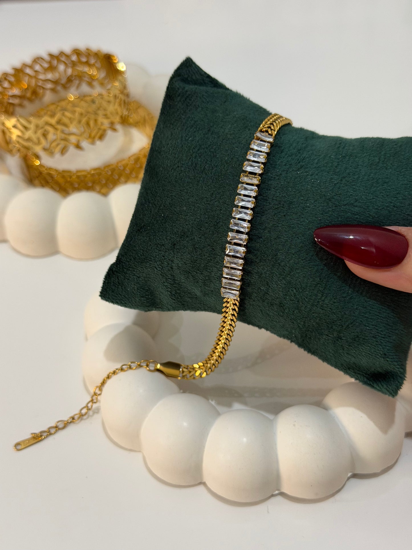 Elegant Gold & Crystal Chain Bracelet