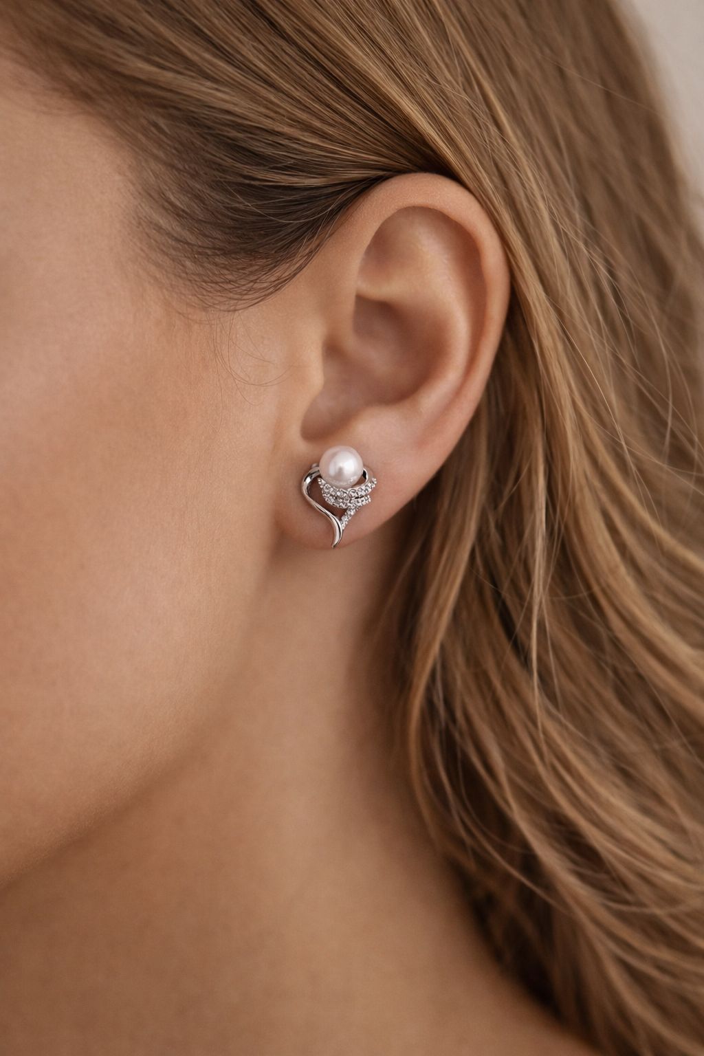 Pearl Heart Stud Earrings