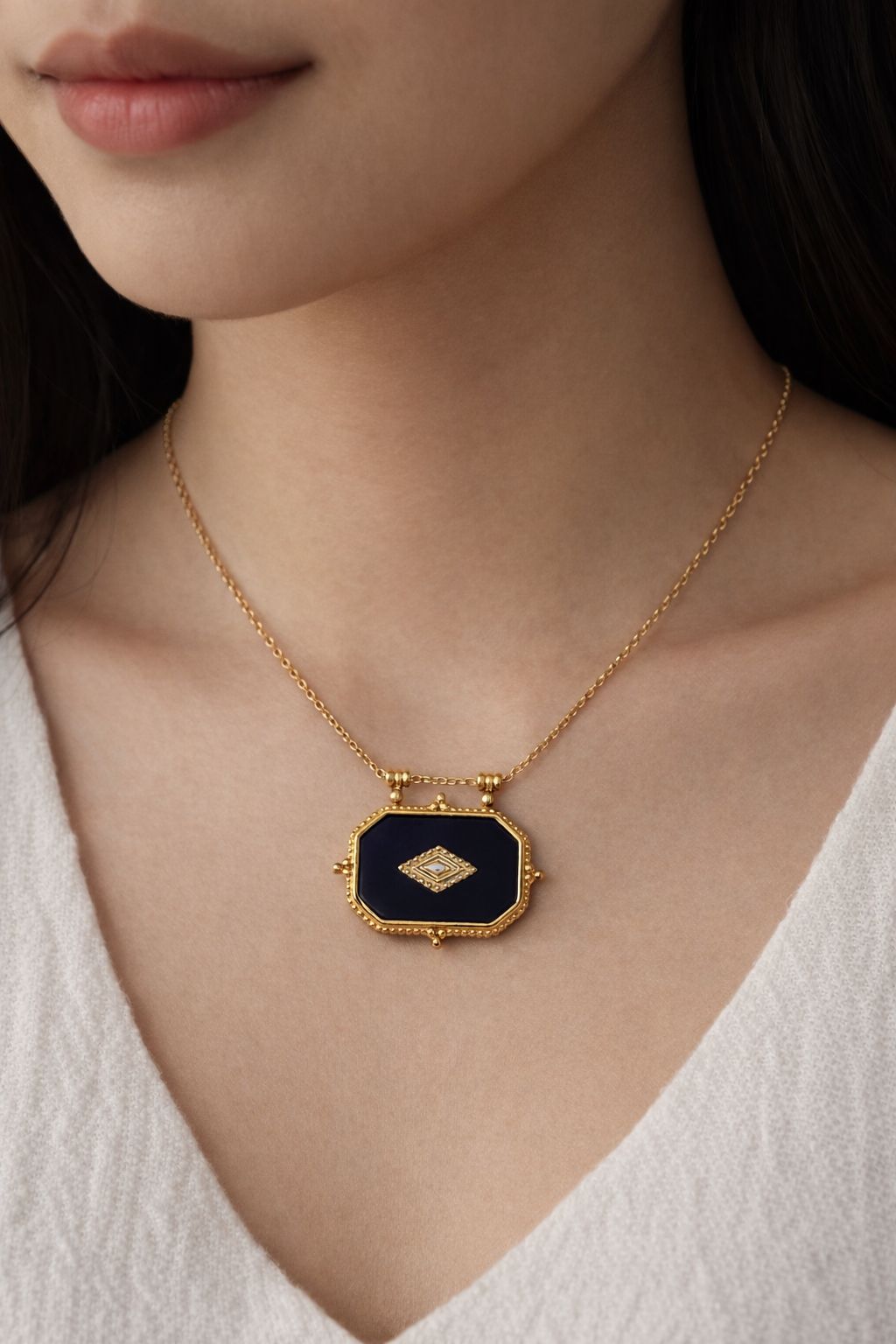 Elegant Gold and Navy Pendant Necklace