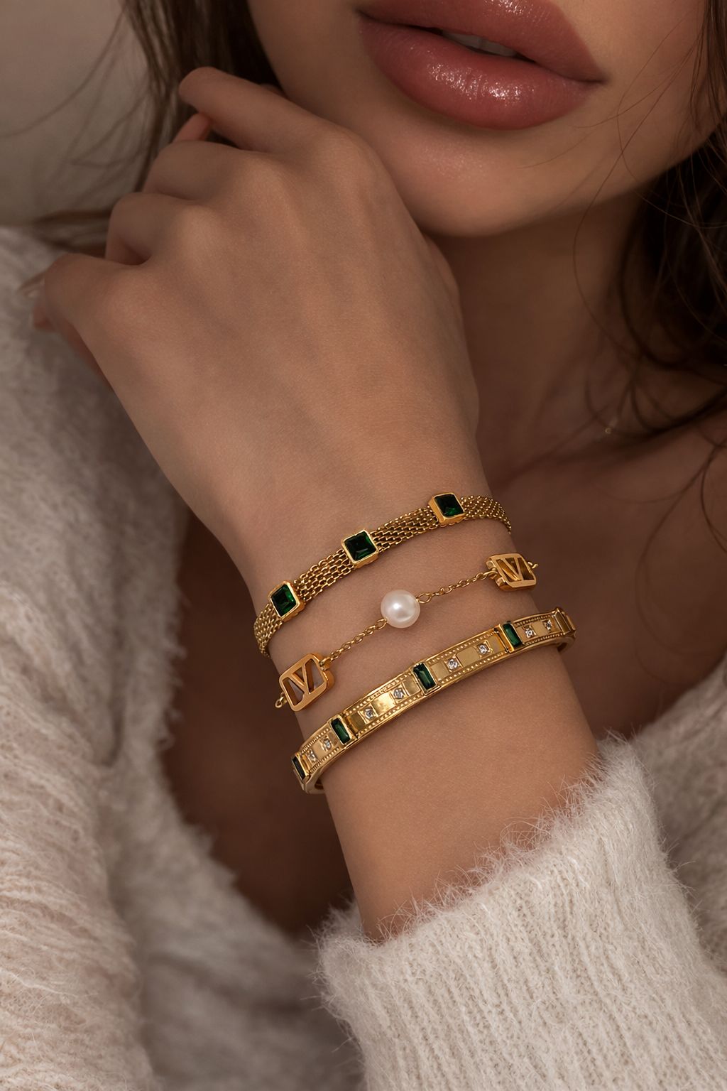 Exquisite Green & Gold Bracelet Collection
