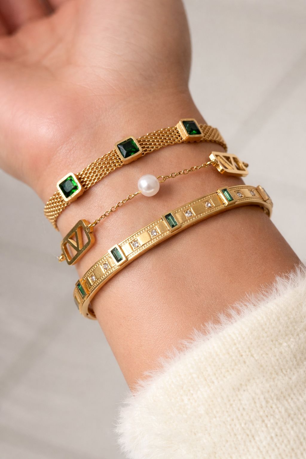 Exquisite Green & Gold Bracelet Collection