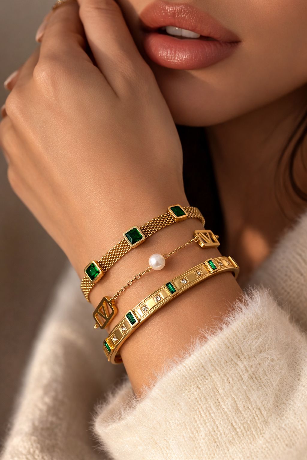 Exquisite Green & Gold Bracelet Collection