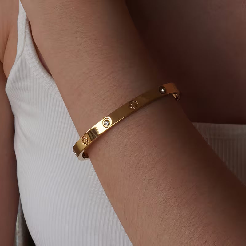 Chic Golden Metal Bangle