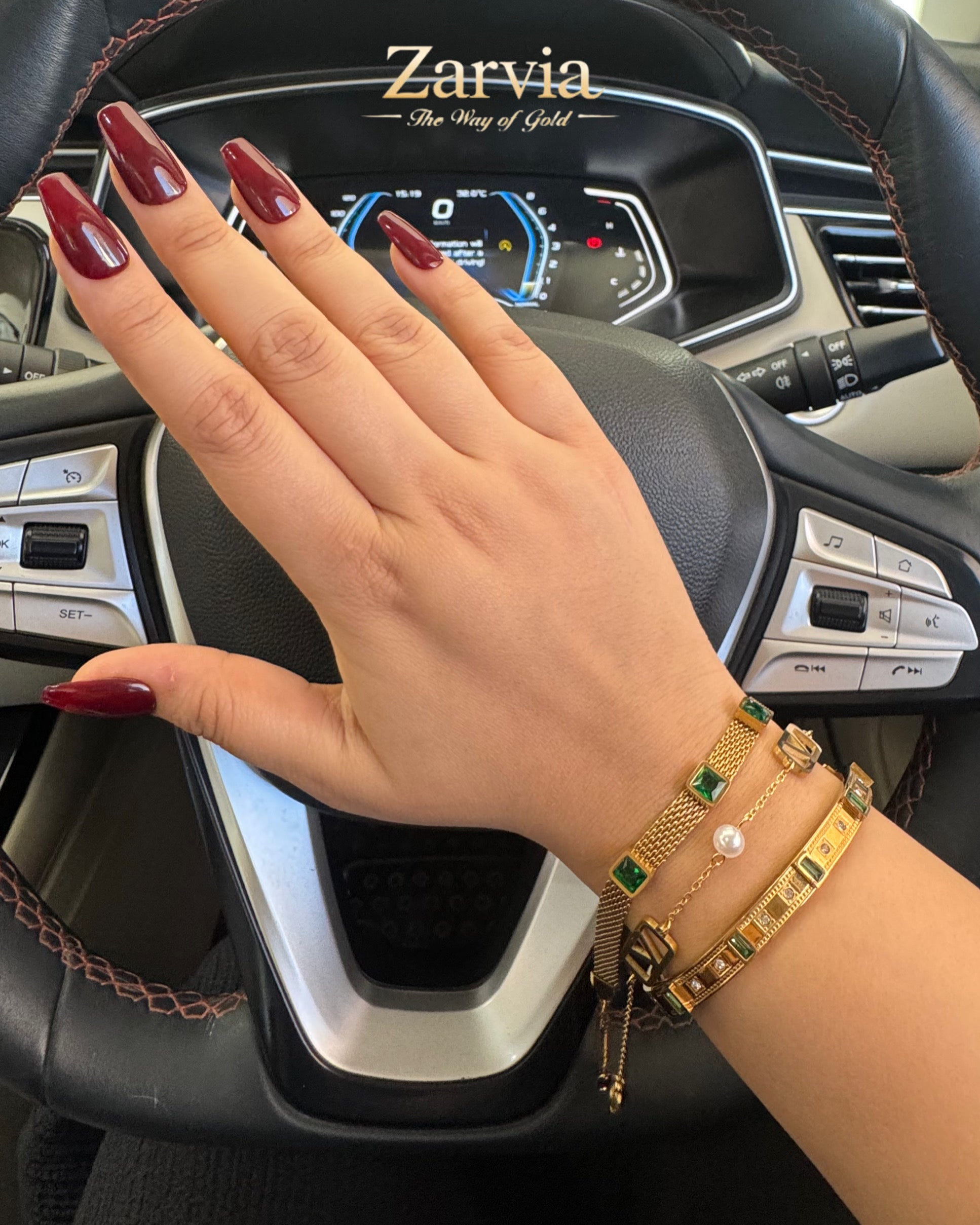 Exquisite Green & Gold Bracelet Collection